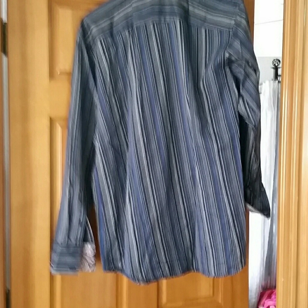 Banana Republic Mens Long Sleeve Blue and Gray Striped Buttondown Shirt‎ Size XL